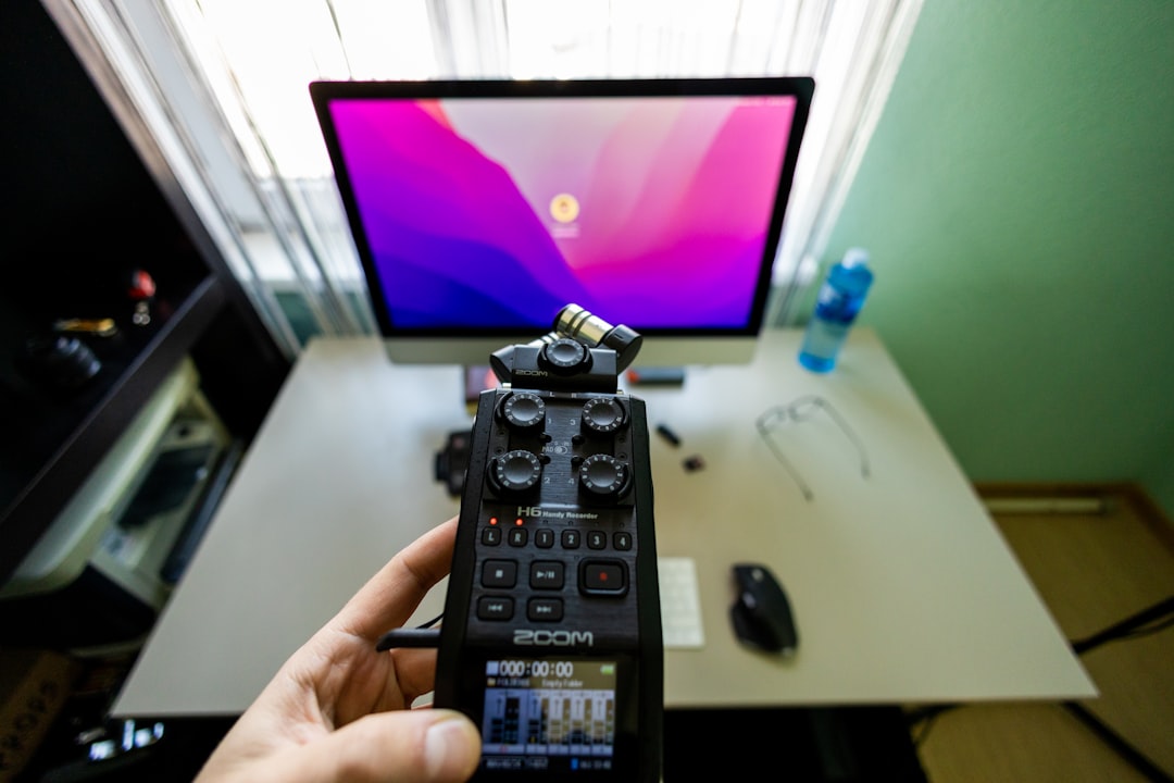 IPTV Nedir? Nasıl Çalışır, Yasal mı, Neye İhtiyaç Var? (2026)